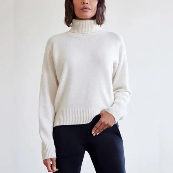 AYR Sweaters - NWT AYR The Hygge in Soft White Cashmere Sweater Turtleneck Sweater XS